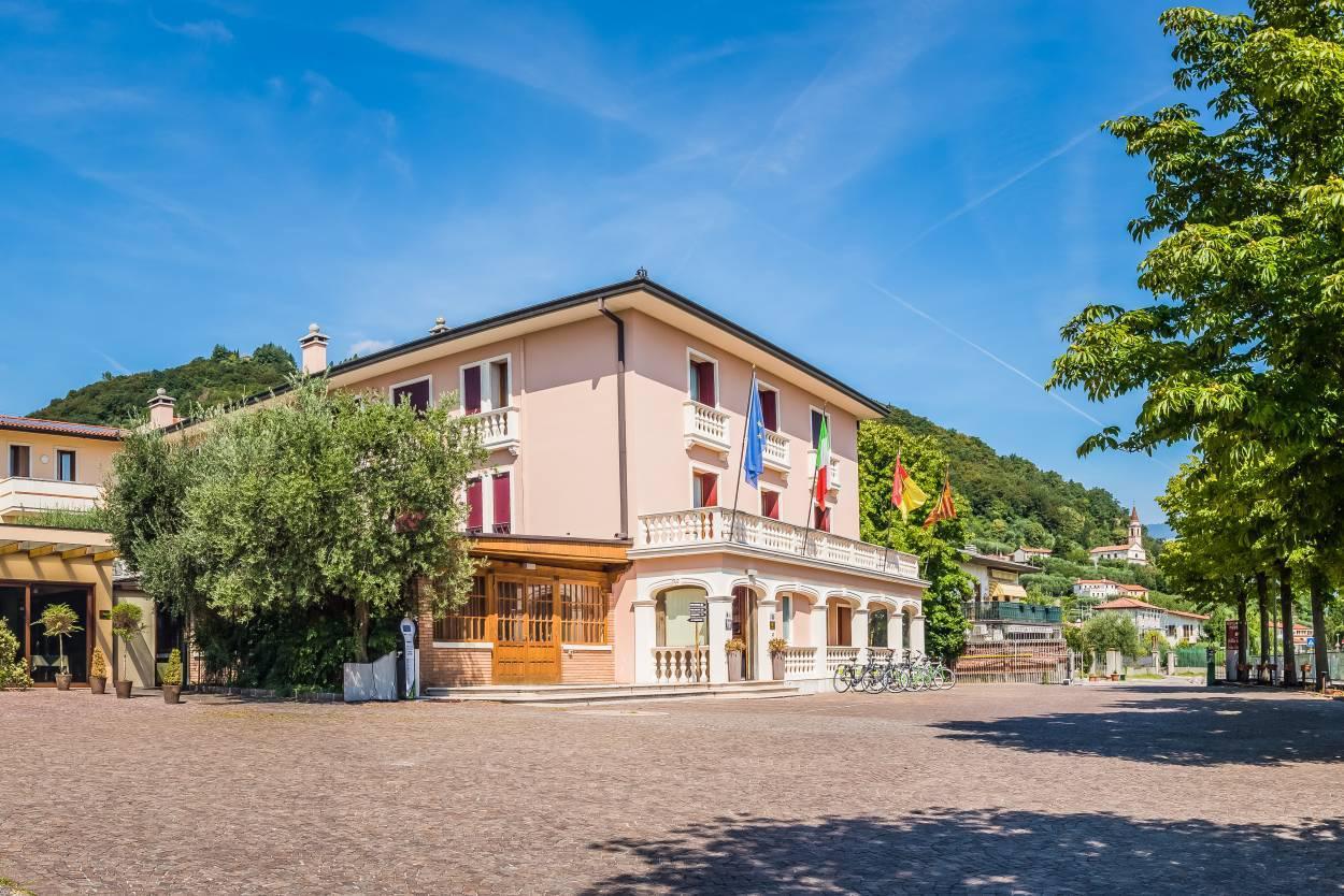 Hotel Alla Corte Spa & Wellness Relax Bassano del Grappa Ngoại thất bức ảnh